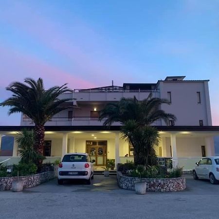 Hotel Vallisdea Sala Consilina Ngoại thất bức ảnh