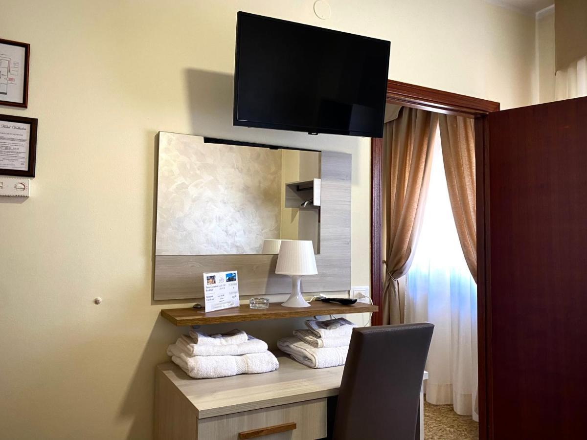 Hotel Vallisdea Sala Consilina Ngoại thất bức ảnh