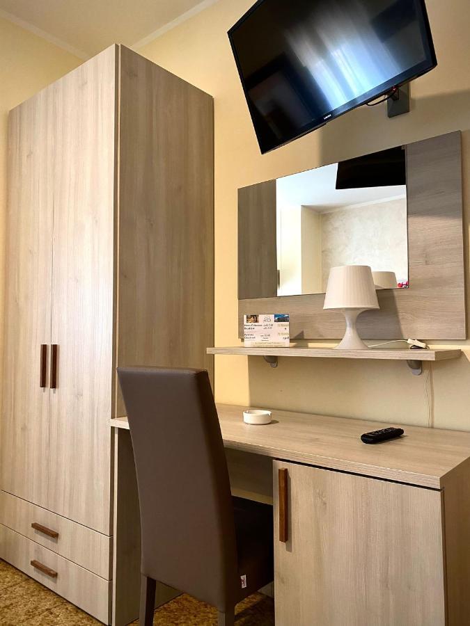 Hotel Vallisdea Sala Consilina Ngoại thất bức ảnh