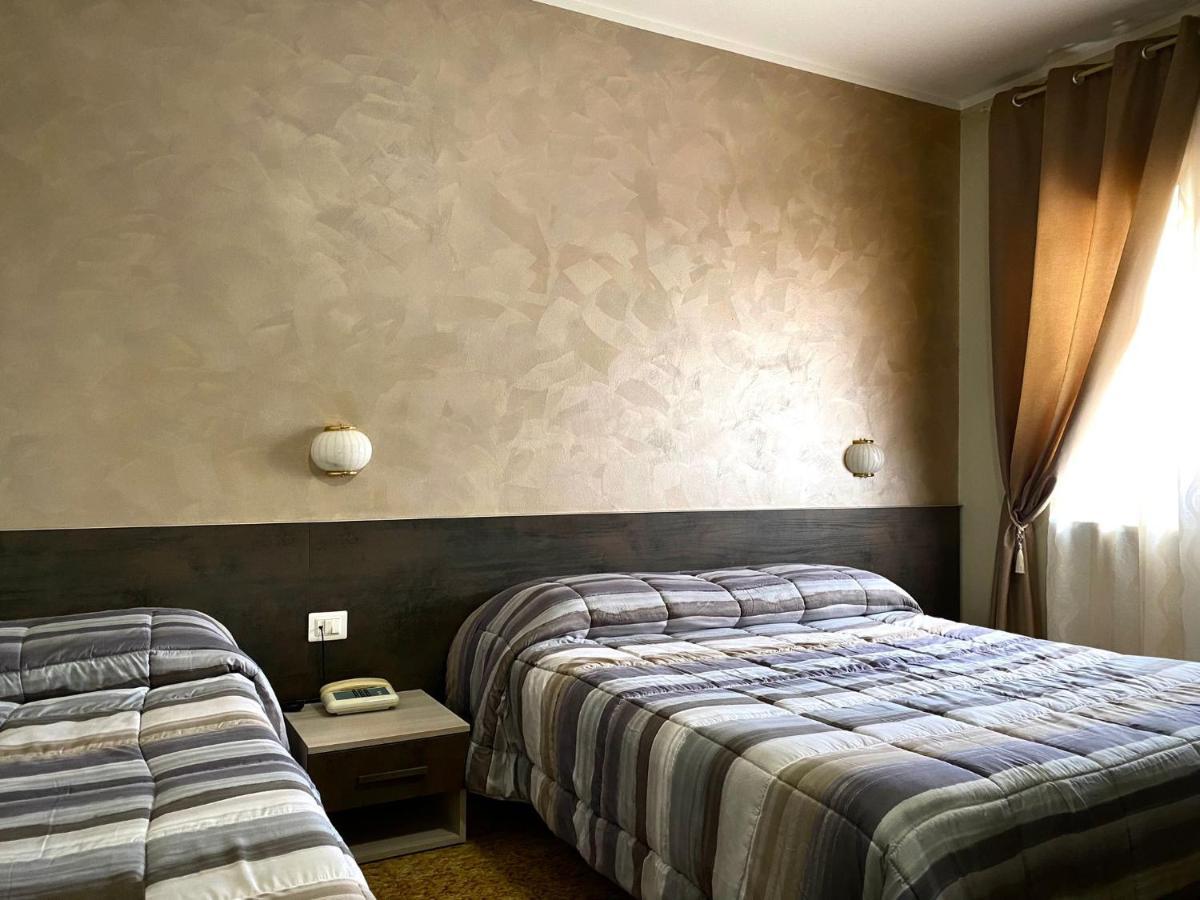 Hotel Vallisdea Sala Consilina Ngoại thất bức ảnh