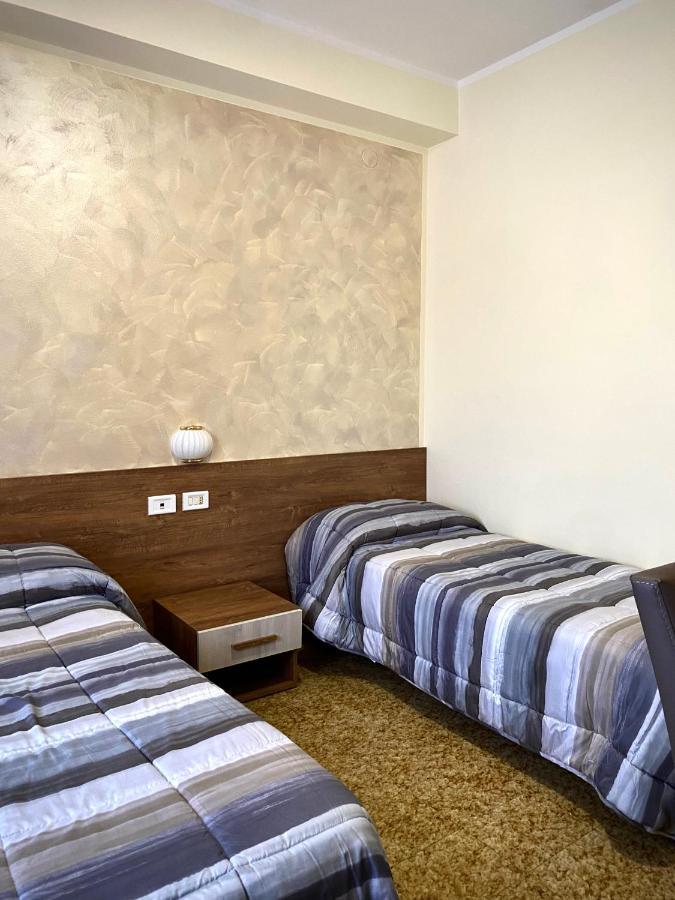 Hotel Vallisdea Sala Consilina Ngoại thất bức ảnh