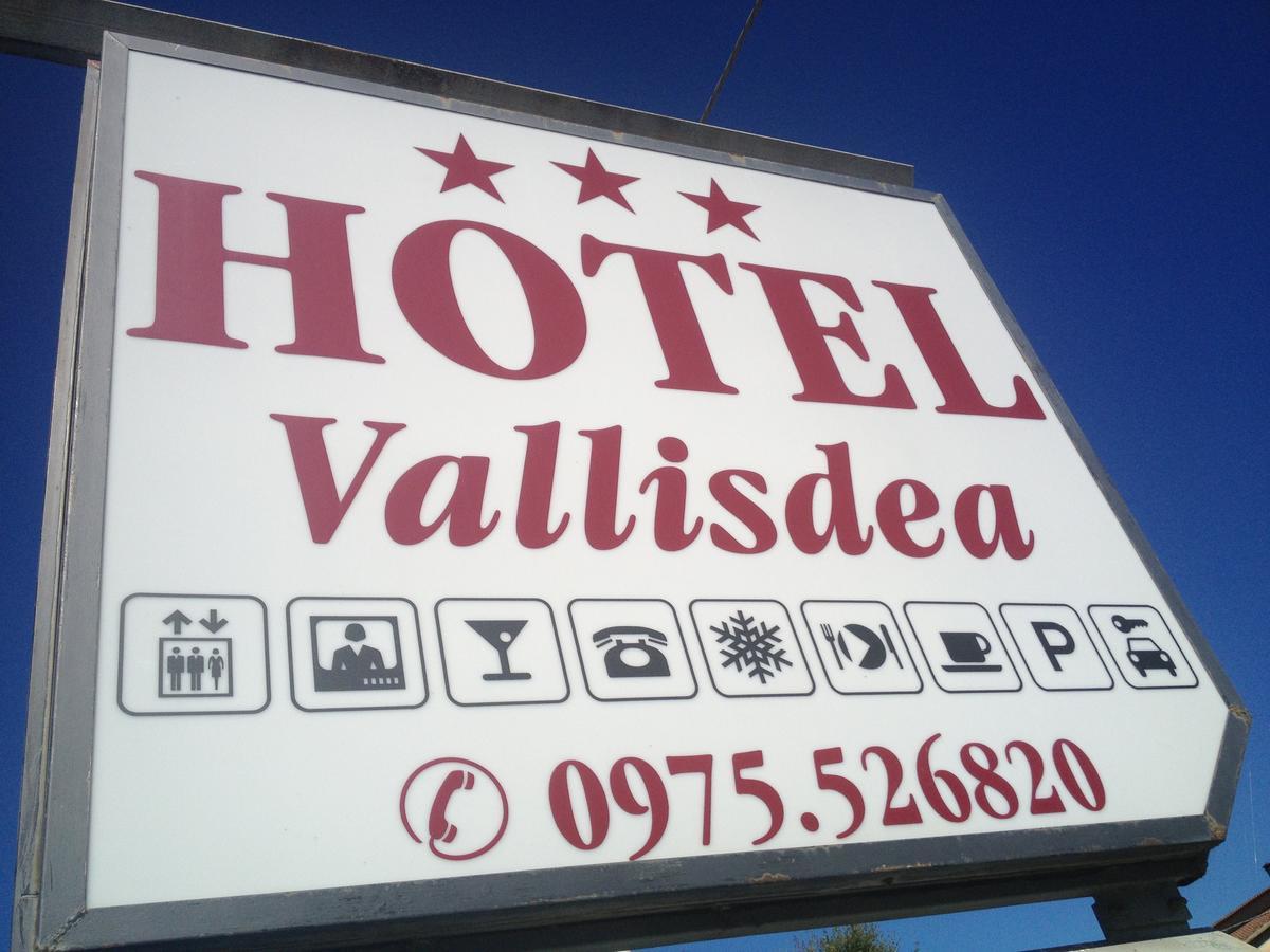 Hotel Vallisdea Sala Consilina Ngoại thất bức ảnh
